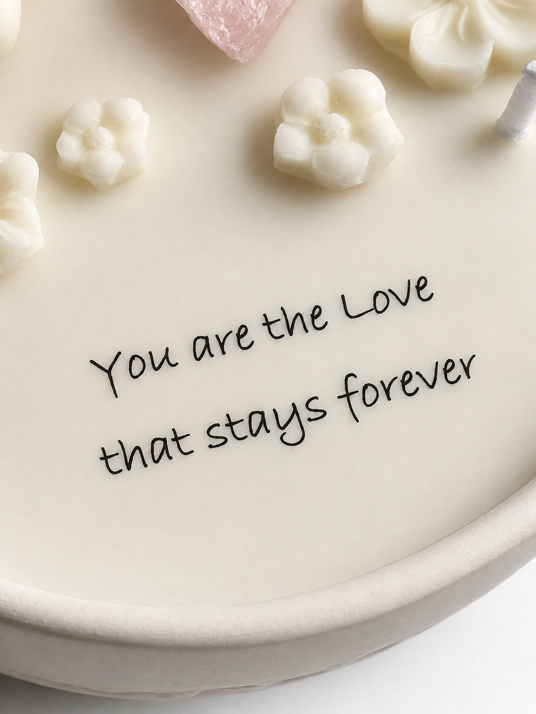 BELOVED - MOTHERS LOVE, ROSE QUARTZ, LAVENDER & LEMON PETIT WHITE CANDLE