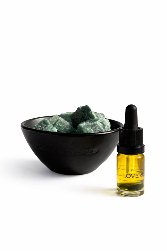 BREATHE - RAW JADE STONES AND SCENTED ENERGY MINI BLACK DIFFUSER