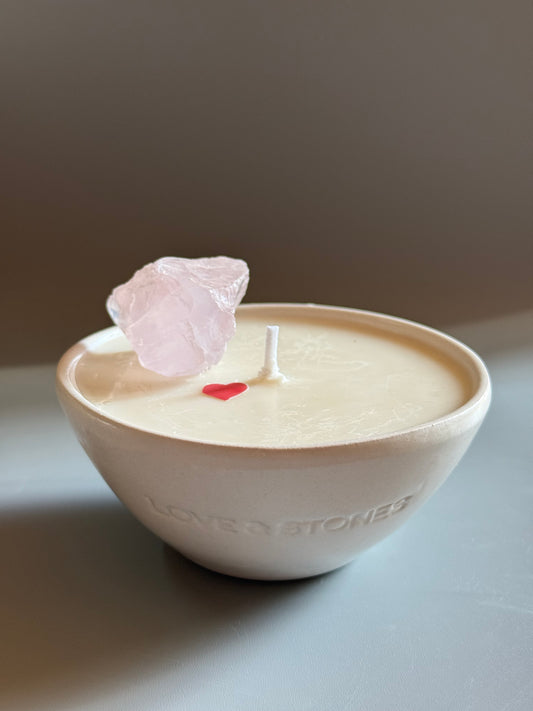 RAW DREAM - ROSE QUARTZ WITH A LITTLE HEART, LAVENDER & LEMON - MINI WHITE CANDLE