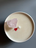 Load image into Gallery viewer, RAW DREAM - ROSE QUARTZ WITH A LITTLE HEART, LAVENDER & LEMON - MINI WHITE CANDLE
