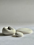 Load image into Gallery viewer, A MOMENT - FIRST EDITION 102 - HAND CREATED CERAMIC DIFFUSER SET
