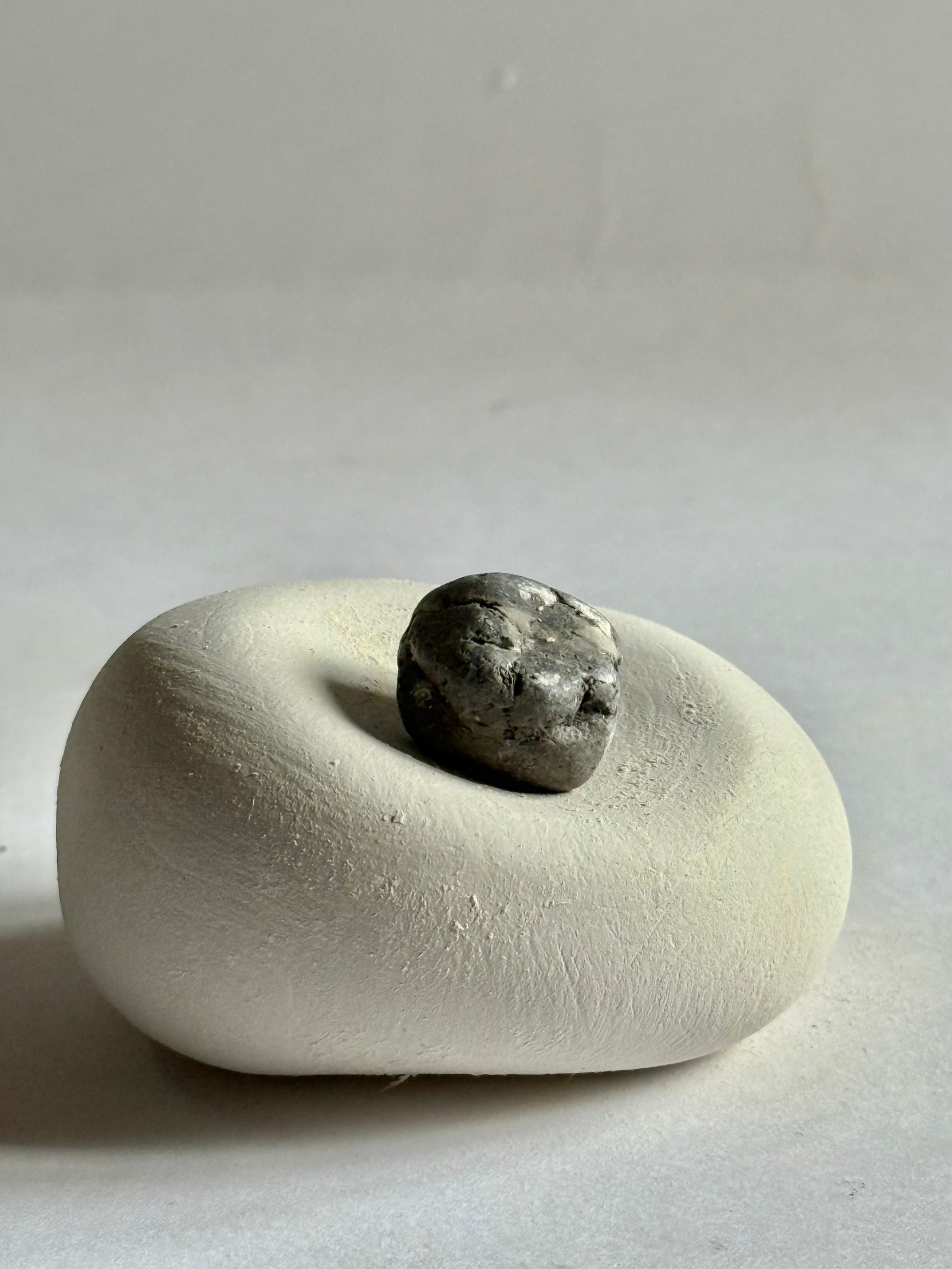 A MOMENT - FIRST EDITION 102 - HAND CREATED CERAMIC DIFFUSER SET