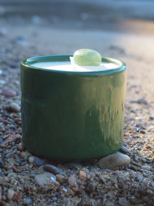 MANIFEST - GREEN AVENTURINE CRYSTAL INFUSED SCENTED TINY GREEN CANDLE