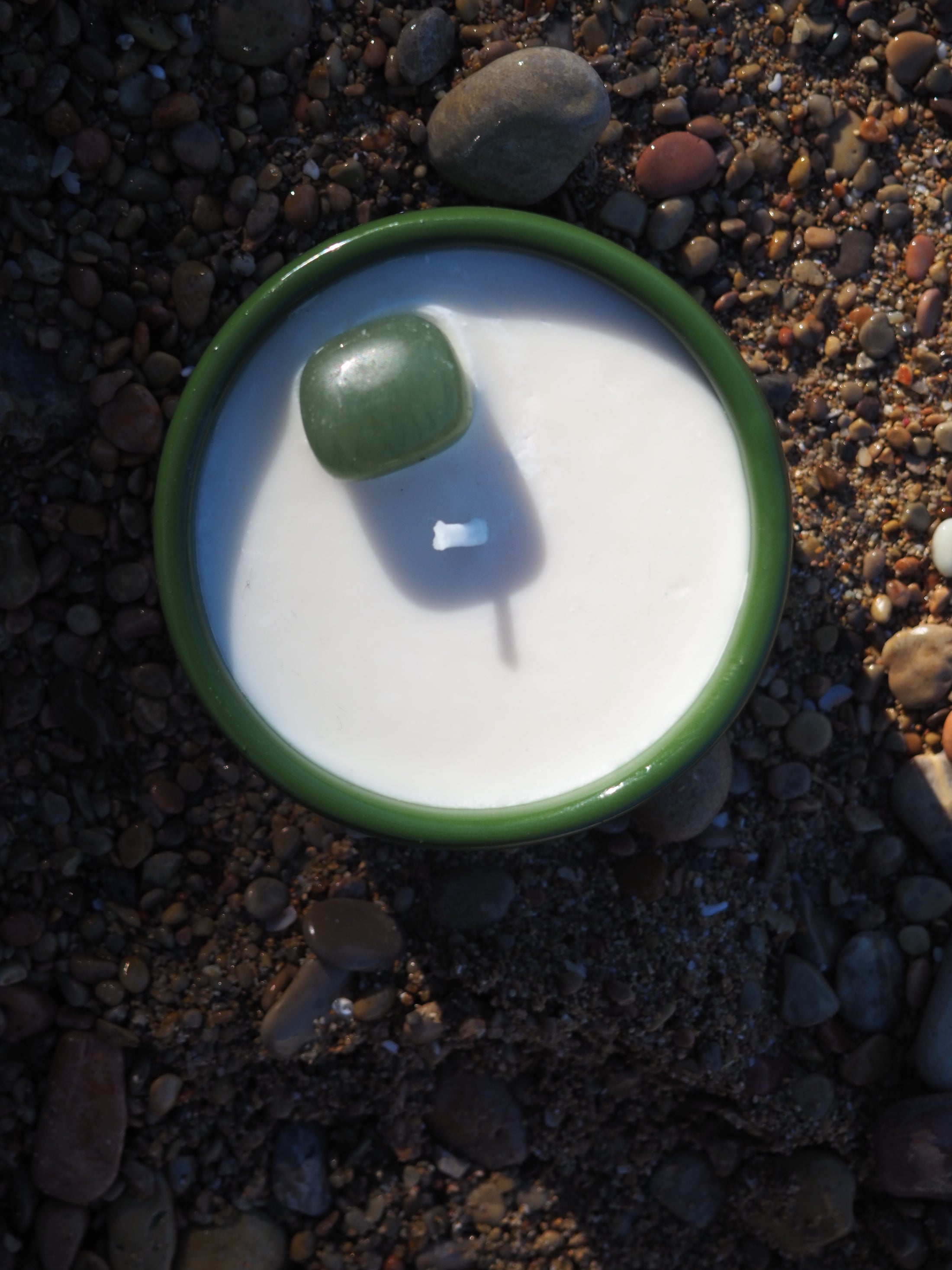 MANIFEST - GREEN AVENTURINE CRYSTAL INFUSED SCENTED TINY GREEN CANDLE