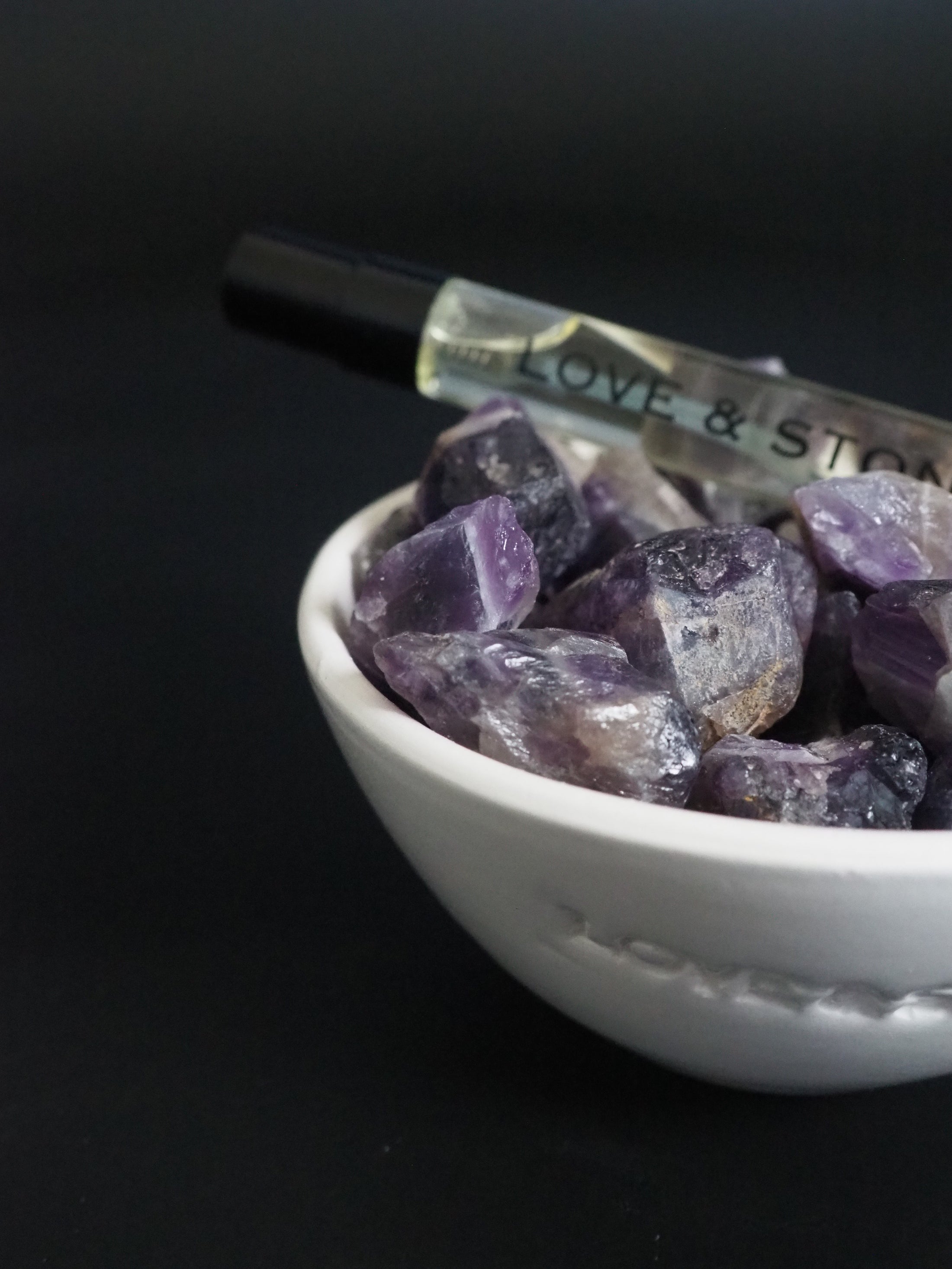 CALM - RAW AMETHYST CRYSTAL STONE DIFFUSER