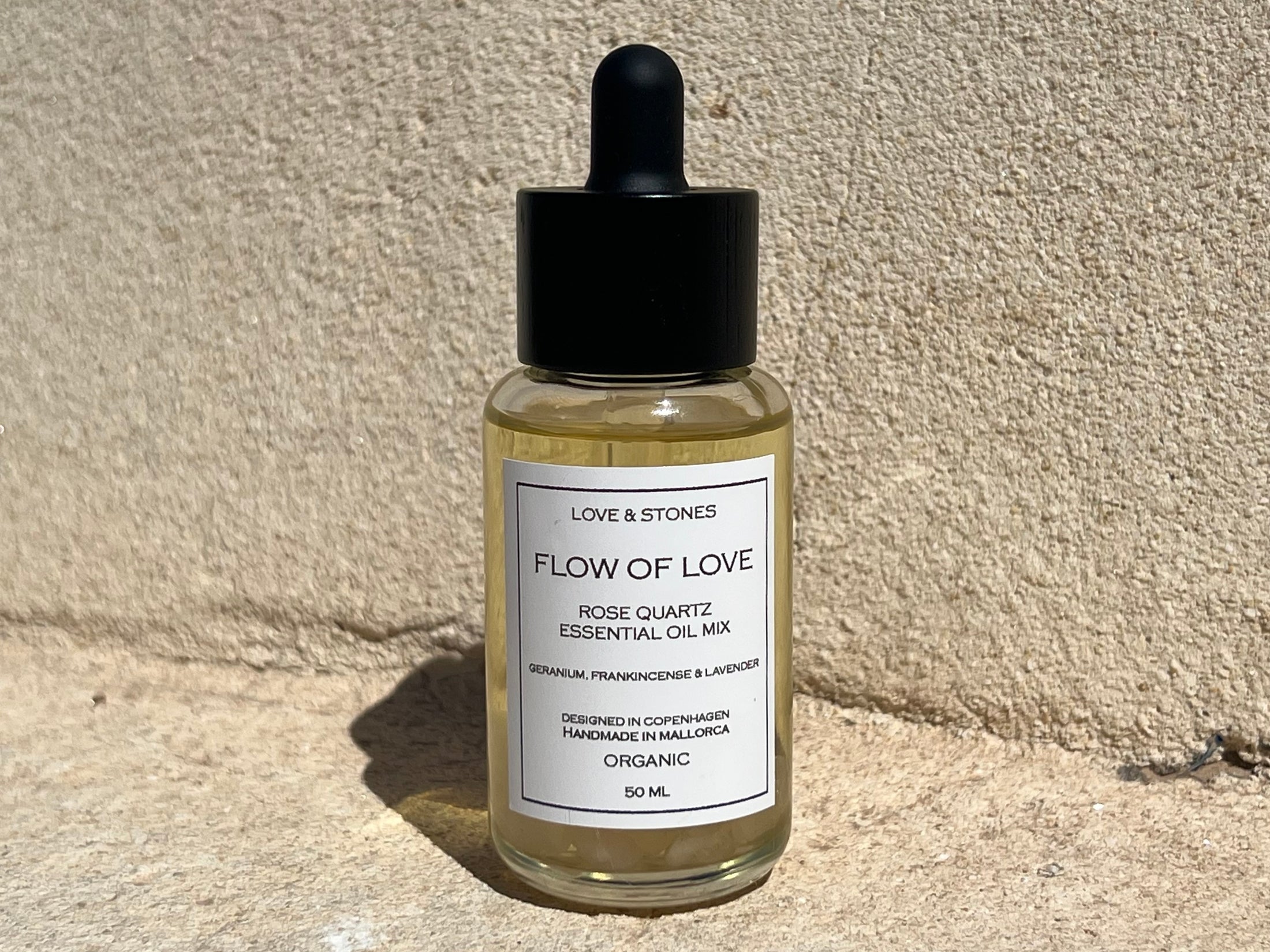 FLOW OF LOVE CRYSTAL INFUSED ORGANIC ESSENTIAL50 ML OIL BLEND