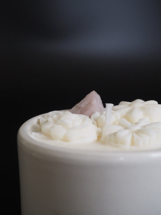 FLOW OF LOVE - ROSE QUARTZ INFUSED SCENTED TINY WHITE CANDLE