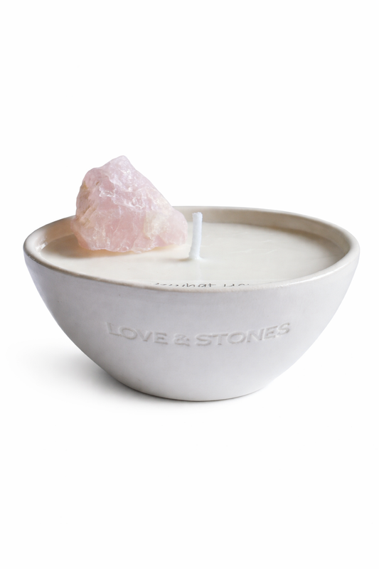 RAW DREAM MANTRA CANDLE  - ROSE QUARTZ, LAVENDER & LEMON MINI WHITE CANDLE