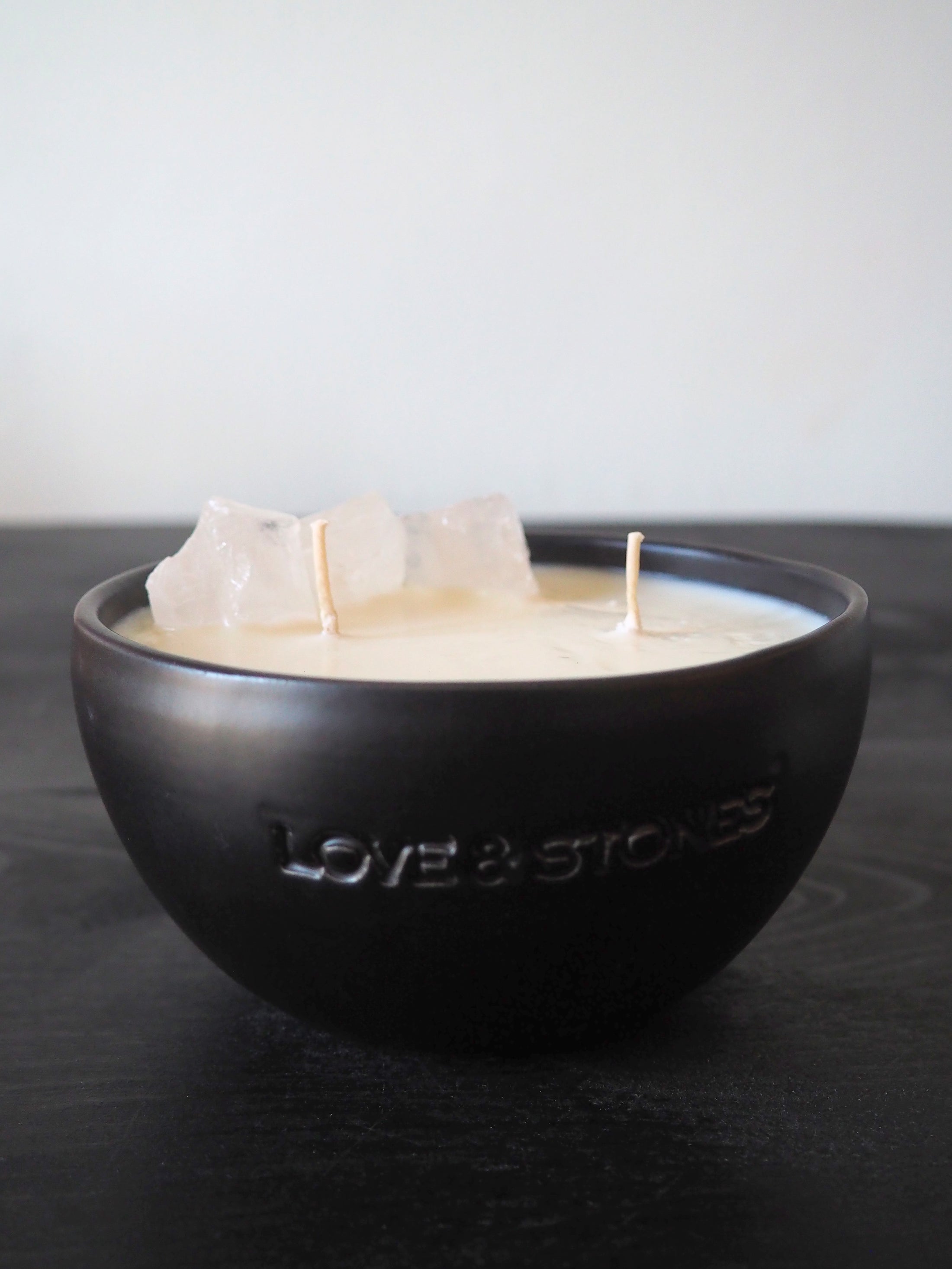 RAW ENERGY - RAW CRYSTAL QUARTZ CRYSTAL INFUSED SCENTED PETIT CANDLE