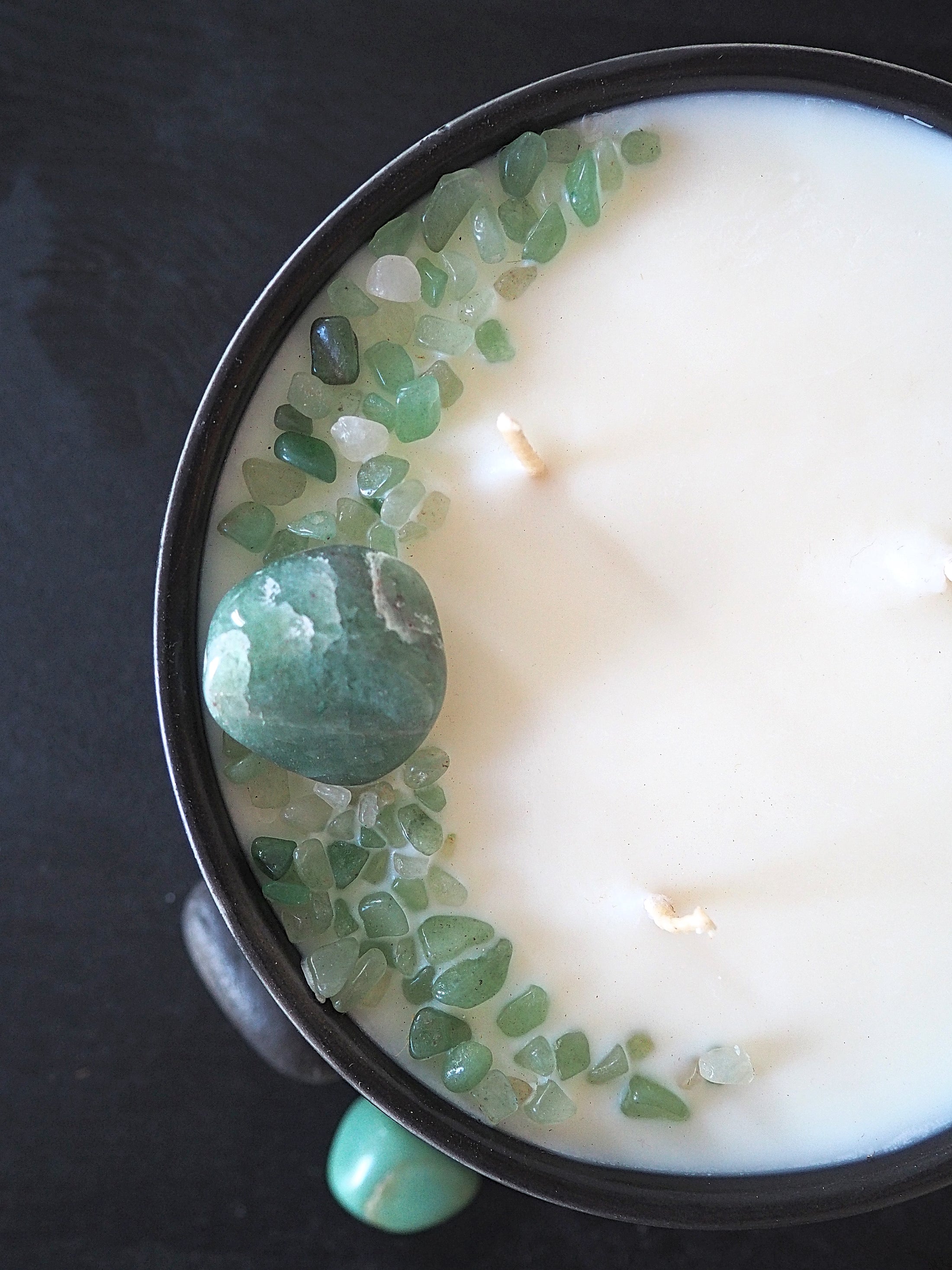 MANIFEST -  AVENTURINE CRYSTAL INFUSED SCENTED MEDIUM CANDLE